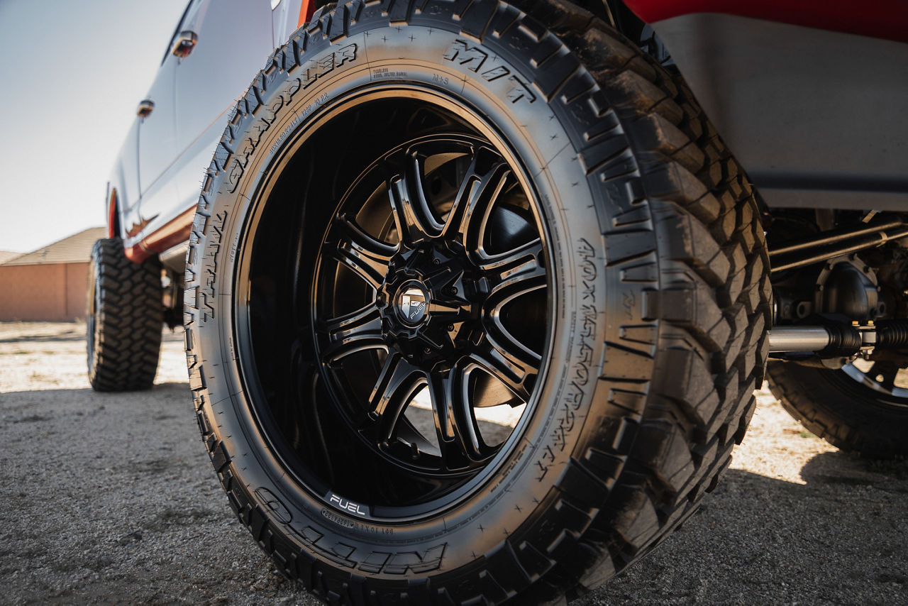 2022 Ford F350 - Fuel DARKSTAR - Black | Fuel Off-Road Wheels